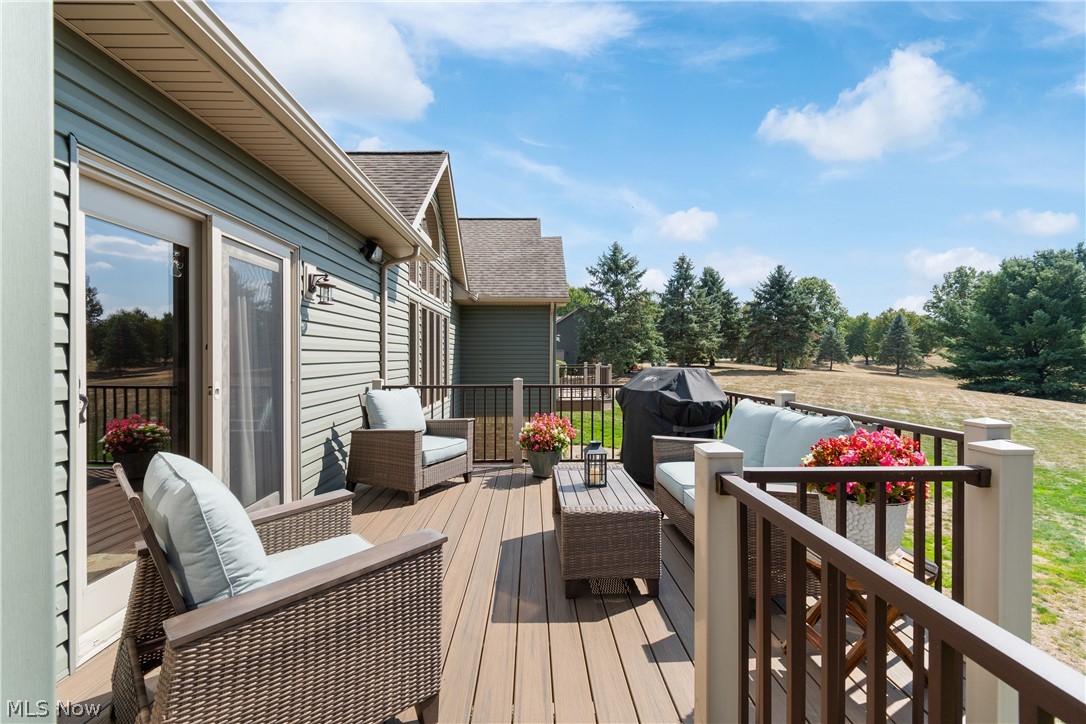 3896 Edison Street NE Hartville OH 44632