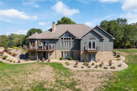 3896 Edison Street NE Hartville OH 44632