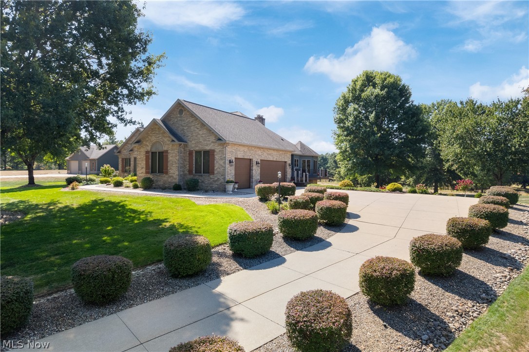 3896 Edison Street NE Hartville OH 44632