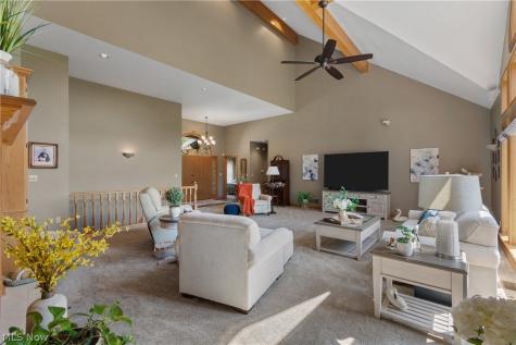 3896 Edison Street NE Hartville OH 44632