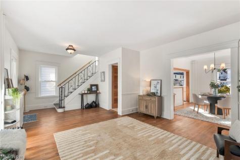 1446 Roycroft Avenue Lakewood OH 44107