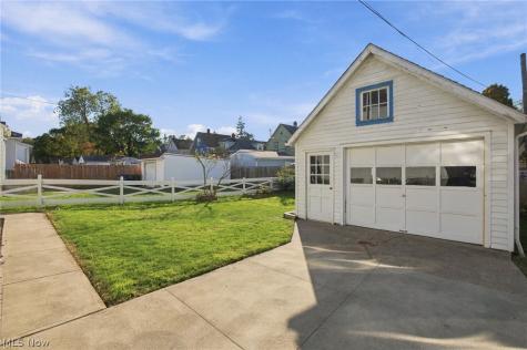 1446 Roycroft Avenue Lakewood OH 44107