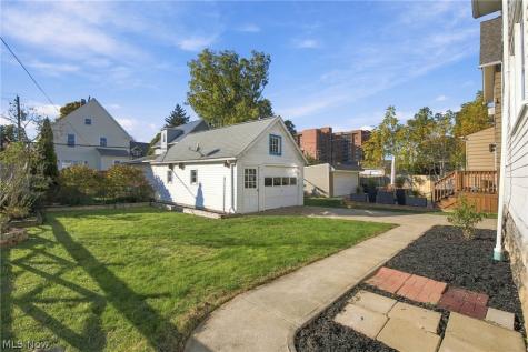 1446 Roycroft Avenue Lakewood OH 44107