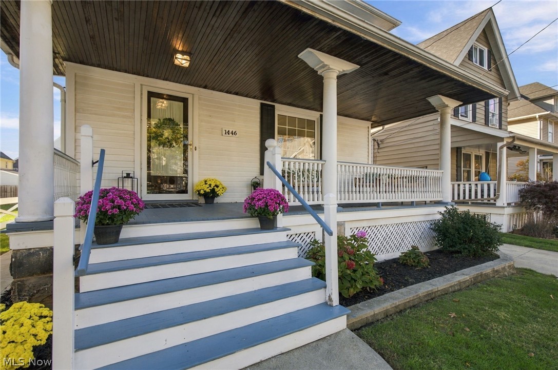 1446 Roycroft Avenue Lakewood OH 44107