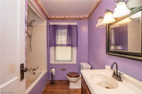 815 Broad Avenue NW Canton OH 44708