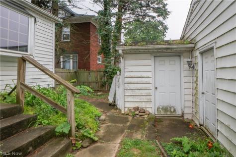 815 Broad Avenue NW Canton OH 44708