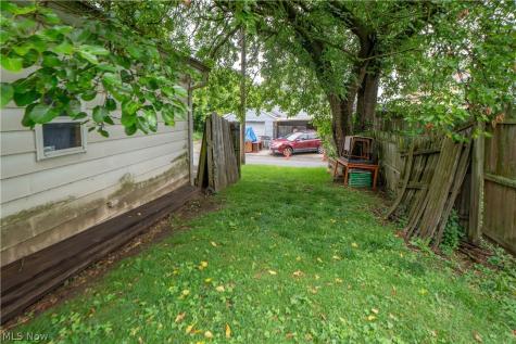 815 Broad Avenue NW Canton OH 44708