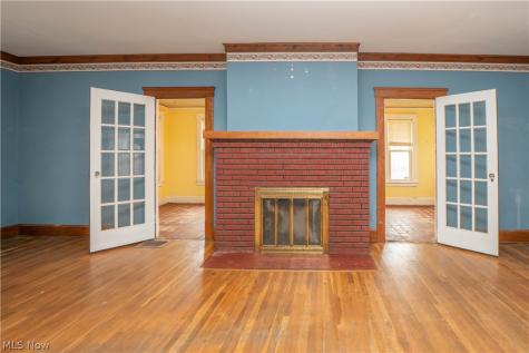 815 Broad Avenue NW Canton OH 44708