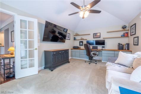 18510 Heritage Trail Strongsville OH 44136