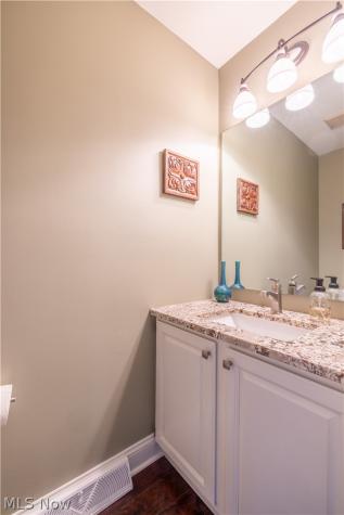 18510 Heritage Trail Strongsville OH 44136