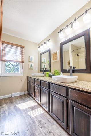 18510 Heritage Trail Strongsville OH 44136