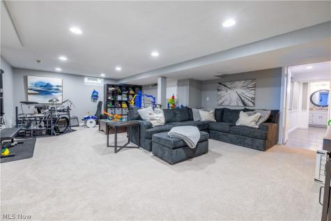 18510 Heritage Trail Strongsville OH 44136