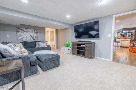 18510 Heritage Trail Strongsville OH 44136