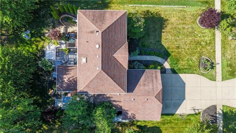18510 Heritage Trail Strongsville OH 44136