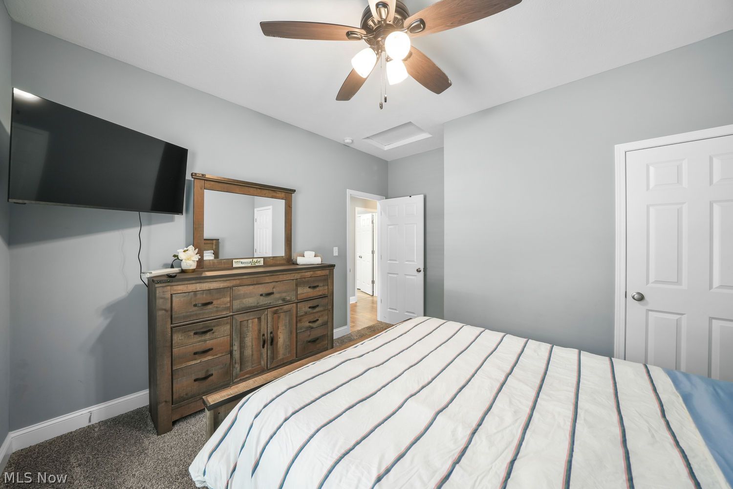 81 Lakeview Street Lake Milton OH 44429