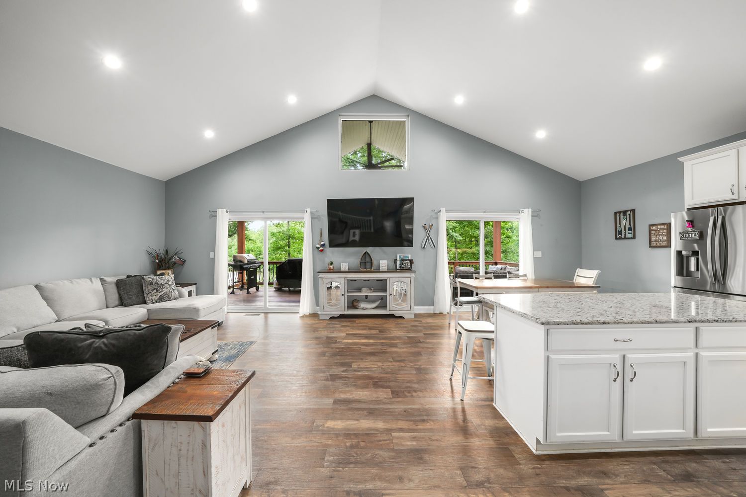 81 Lakeview Street Lake Milton OH 44429