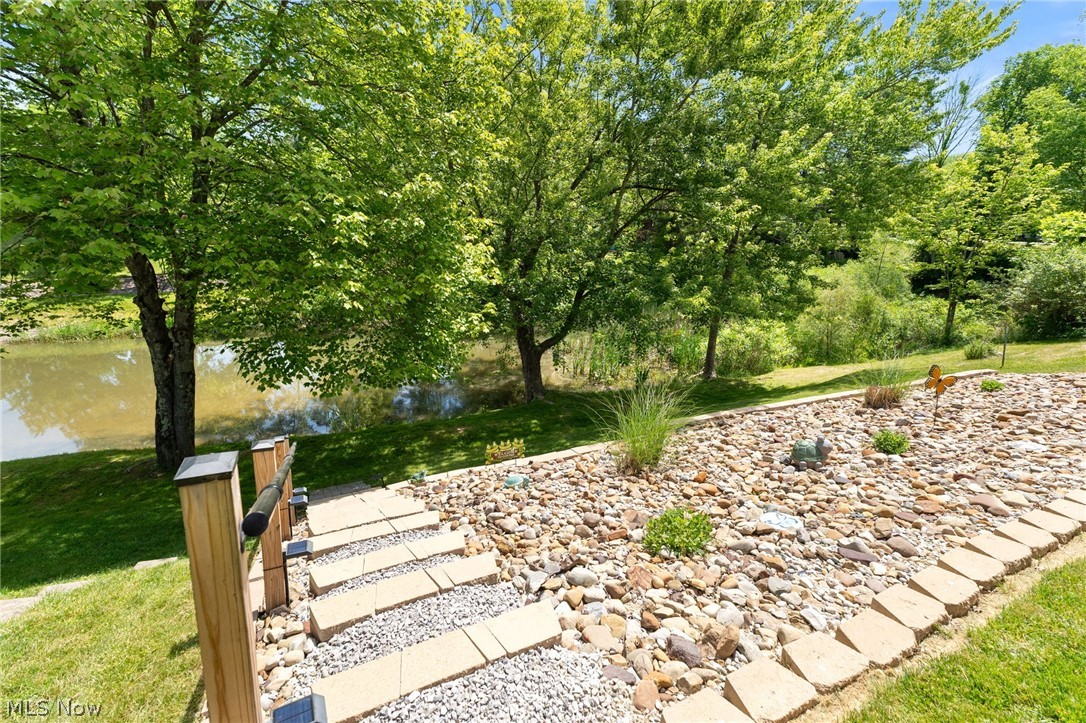 1190 Lincoln Street SW Sherrodsville OH 44675
