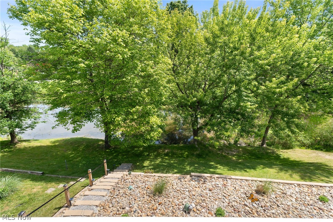1190 Lincoln Street SW Sherrodsville OH 44675