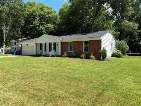 702 Beryl Drive Kent OH 44240