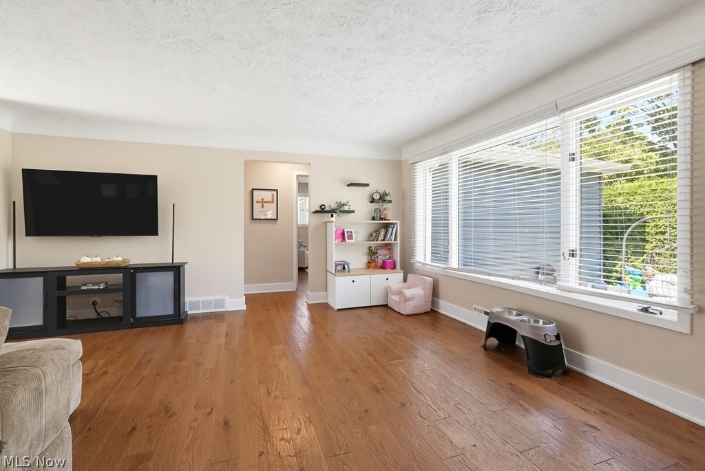 5175 Thornbury Road Lyndhurst OH 44124