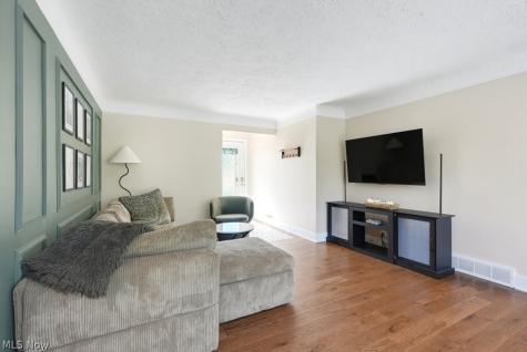 5175 Thornbury Boulevard Lyndhurst OH 44124