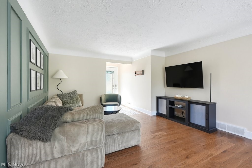 5175 Thornbury Road Lyndhurst OH 44124