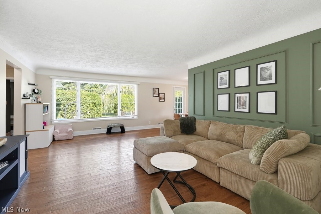 5175 Thornbury Road Lyndhurst OH 44124