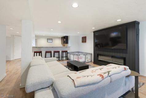 5175 Thornbury Boulevard Lyndhurst OH 44124