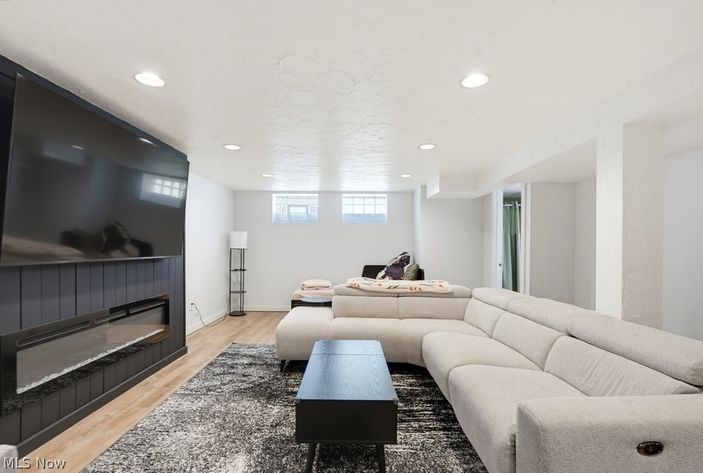 5175 Thornbury Road Lyndhurst OH 44124