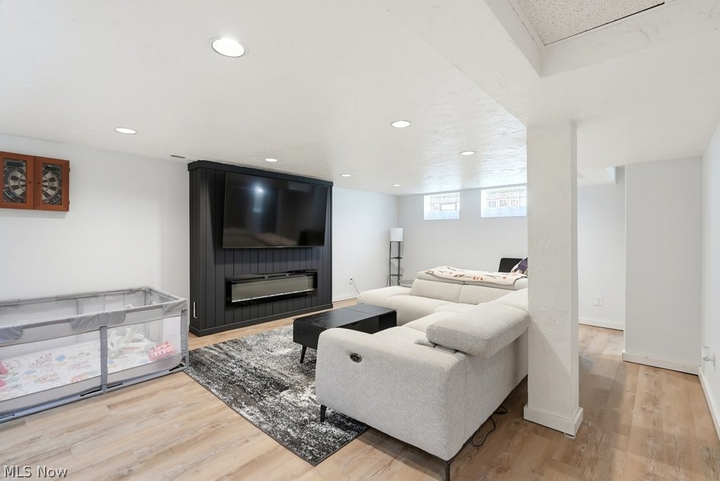 5175 Thornbury Road Lyndhurst OH 44124