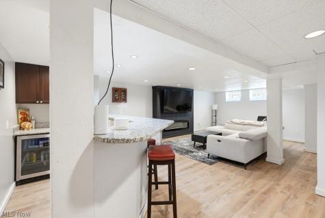 5175 Thornbury Boulevard Lyndhurst OH 44124