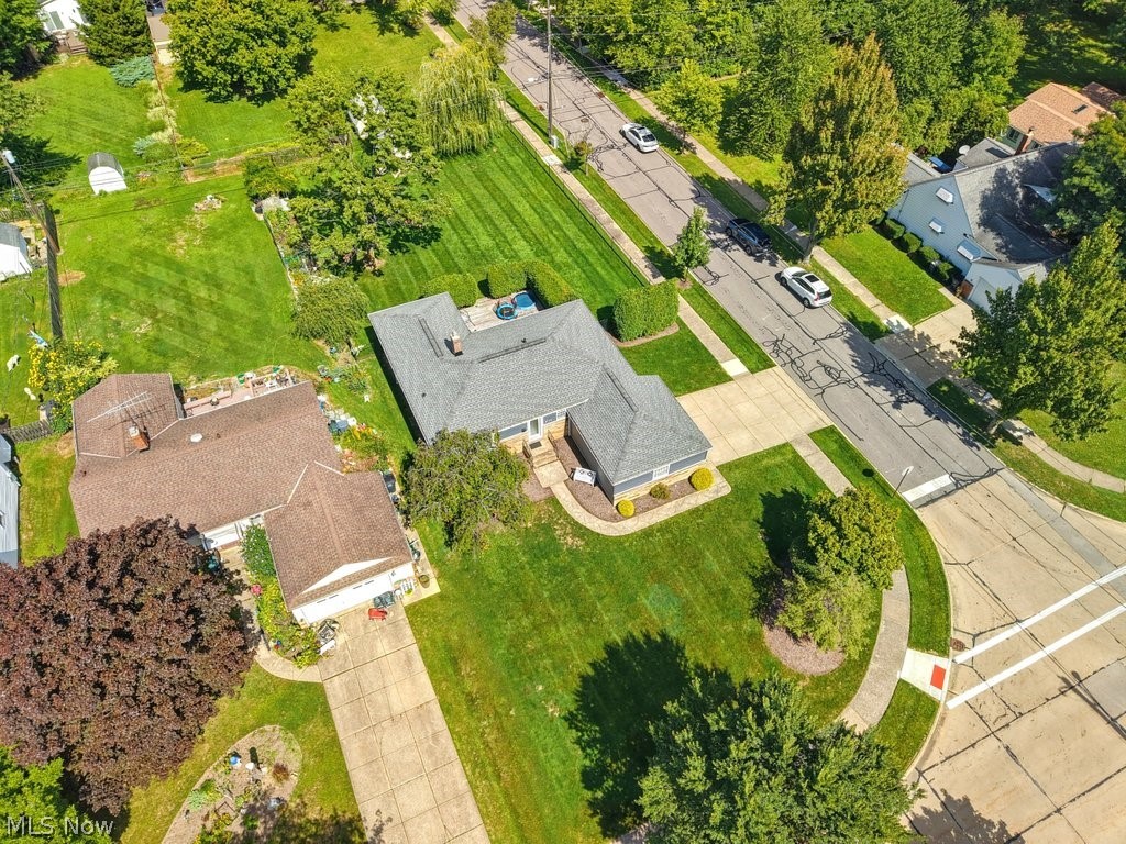 5175 Thornbury Road Lyndhurst OH 44124