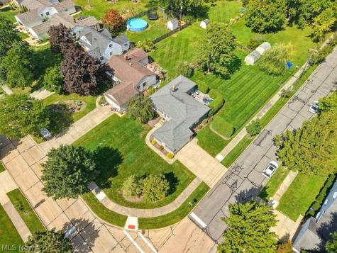 5175 Thornbury Boulevard Lyndhurst OH 44124