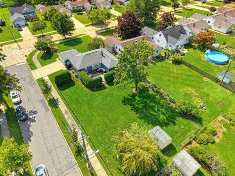 5175 Thornbury Boulevard Lyndhurst OH 44124