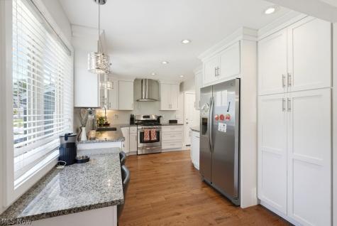 5175 Thornbury Boulevard Lyndhurst OH 44124