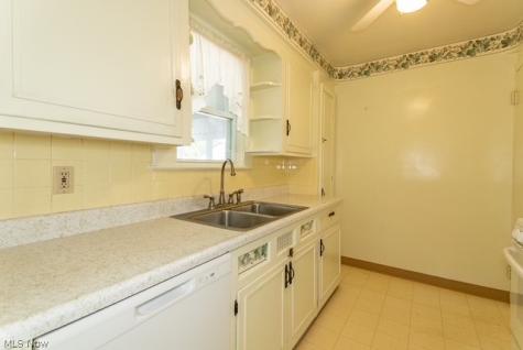 357 E 307th Street Willowick OH 44095
