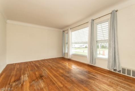 357 E 307th Street Willowick OH 44095