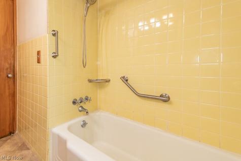 357 E 307th Street Willowick OH 44095