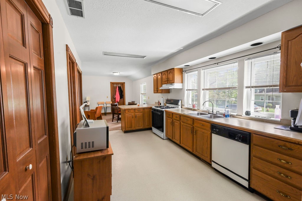 547 E Main Street Ravenna OH 44266