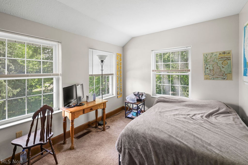 547 E Main Street Ravenna OH 44266