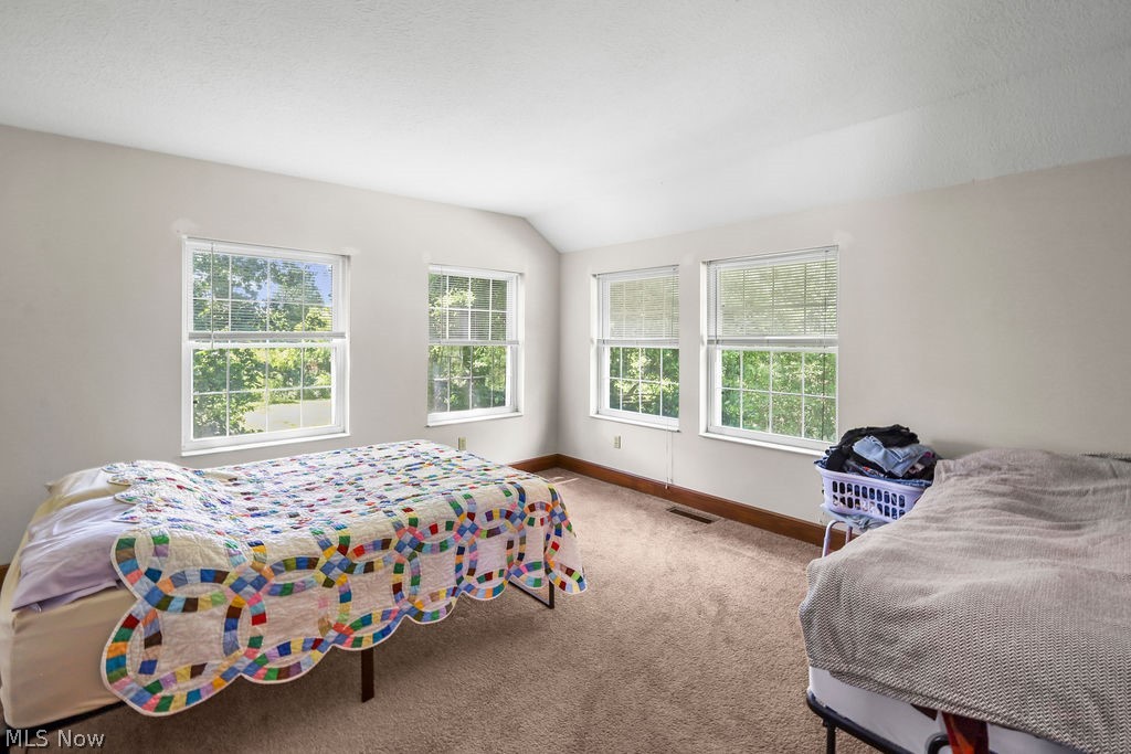 547 E Main Street Ravenna OH 44266