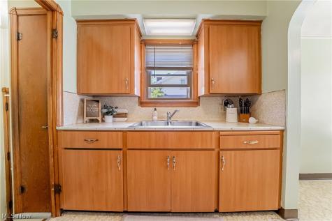 4408 Archmere Avenue Cleveland OH 44109