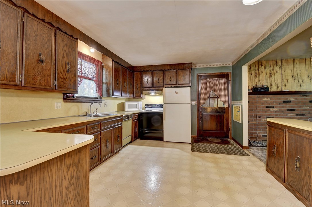 33111 Township Road 490 Killbuck OH 44637