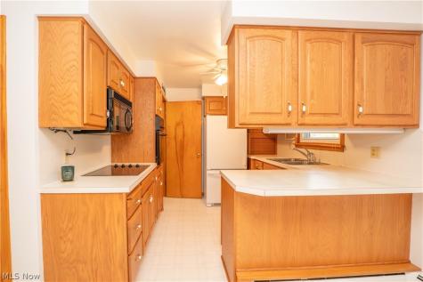 6501 Ravenna Avenue Louisville OH 44641