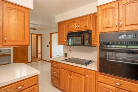 6501 Ravenna Avenue Louisville OH 44641