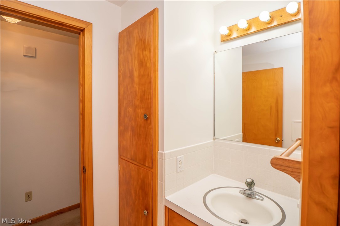 6501 Ravenna Avenue Louisville OH 44641