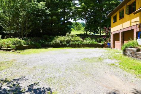 6721 Township Road 319 Millersburg OH 44654