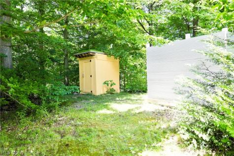 6721 Township Road 319 Millersburg OH 44654