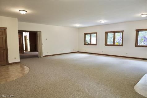 6721 Township Road 319 Millersburg OH 44654