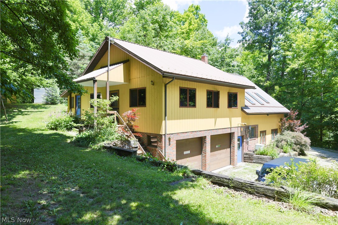 6721 Township Road 319 Millersburg OH 44654